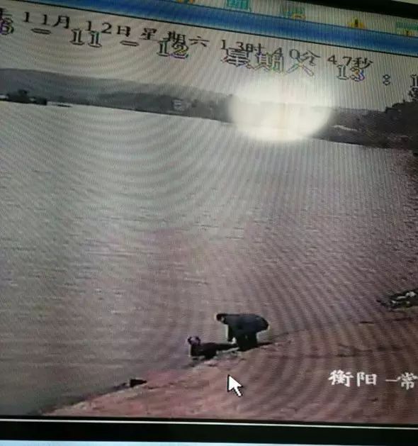 煙洲醉漢掉河中，海事監(jiān)控顯神威！